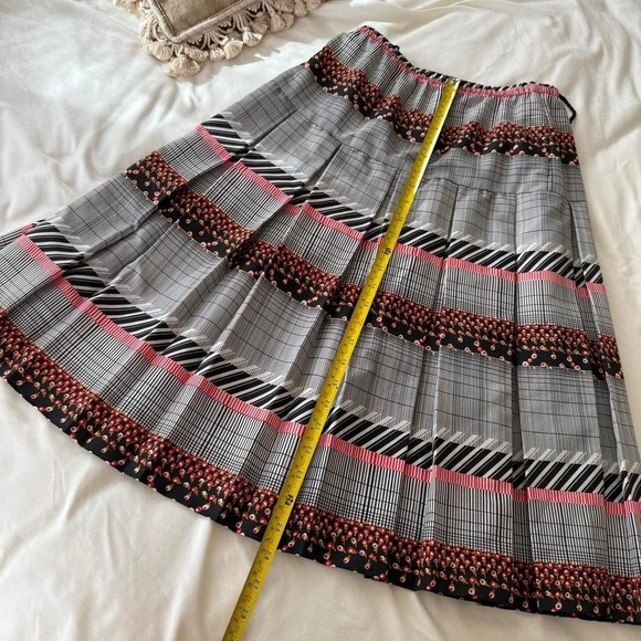 Elegant Plaid Midi Skirt - Black, Gray, Pink - Picture 2 of 3